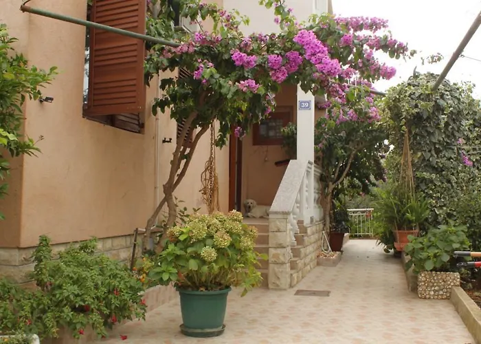 With A Parking Space Mrljane, Pasman - 8517 * Neviđane