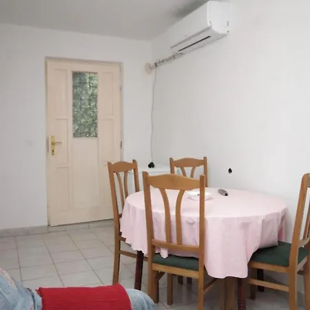 With A Parking Space Mrljane, Pasman - 8517 Nevidane