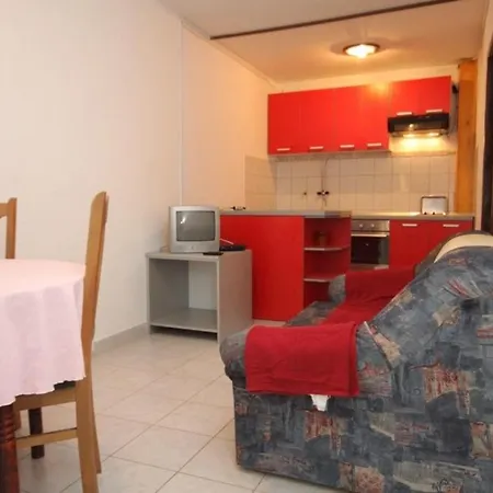 Apartman With A Parking Space Mrljane, Pasman - 8517 Nevidane